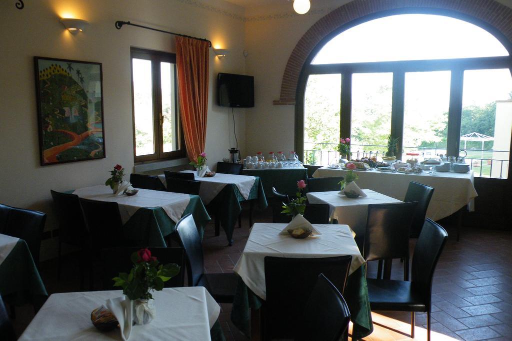 Agriturismo Fattoria Di Gragnone Guest House Luaran gambar